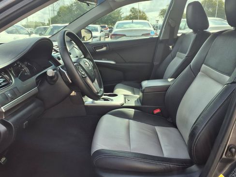 Used 2013 Toyota Camry SE FWD image 16