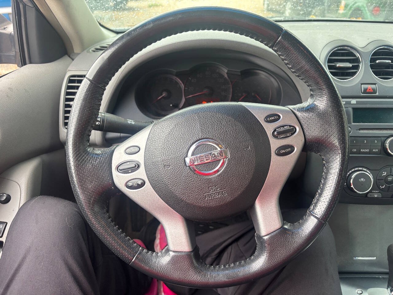Used 2007 Nissan Altima 3.5 SE FWD image 11