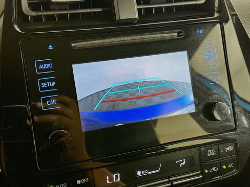 Used 2019 Toyota Prius XLE w/ Carpet Mat Package FWD image 22