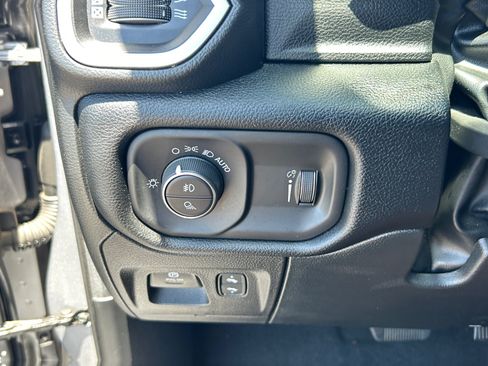 Used 2022 RAM 1500 Big Horn RWD image 32