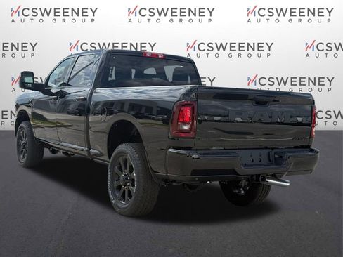 New 2026 RAM 2500 Big Horn AWD/4WD image 3
