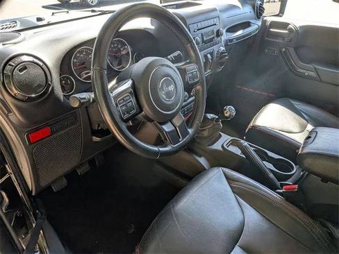 Certified 2018 Jeep Wrangler Unlimited Rubicon AWD/4WD image 14