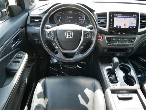 Used 2018 Honda Ridgeline RTL-T image 11