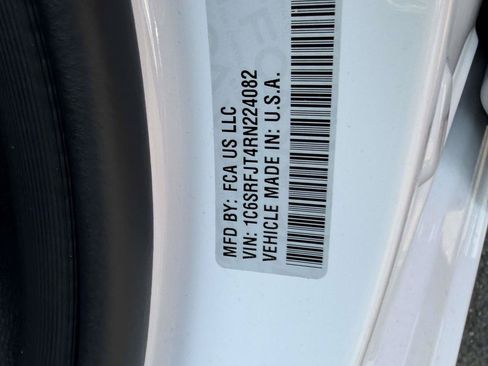 Used 2024 RAM 1500 Laramie AWD/4WD image 19