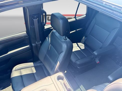 Used 2023 Chevrolet Tahoe Z71 w/ Luxury Package AWD/4WD image 22