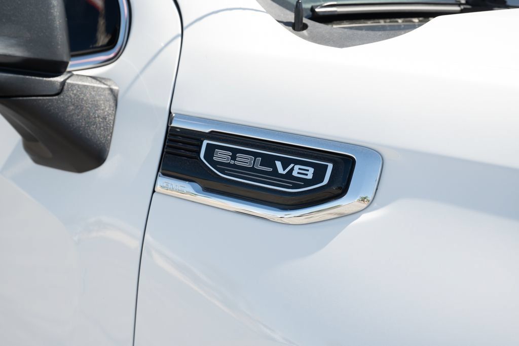 Used 2026 GMC Sierra 1500 SLT RWD image 13