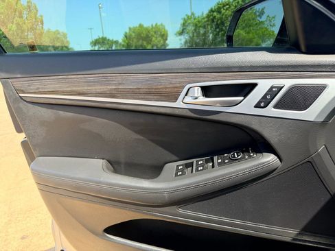 Used 2015 Hyundai Genesis 3.8 w/ Option Group 02 RWD image 18