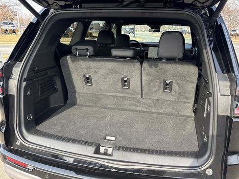 Used 2025 GMC Acadia Denali w/ LPO, Floor Liner Package image 7