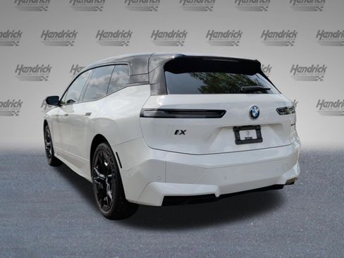 Used 2024 BMW iX xDrive50 w/ Sport Package AWD/4WD image 9
