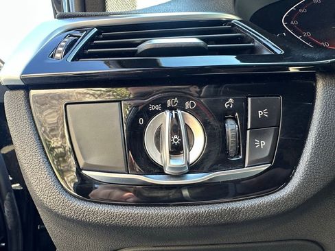 Used 2020 BMW 530i w/ Convenience Package image 27