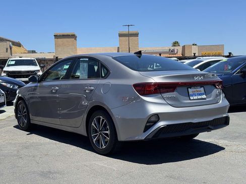 Used 2024 Kia Forte LXS FWD image 12