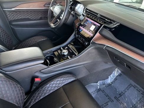 Certified 2023 Jeep Grand Cherokee Summit w/ Luxury Tech Group V AWD/4WD image 16
