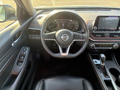 Certified 2022 Nissan Altima 2.5 SR image 16