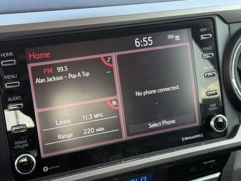 Used 2021 Toyota Tacoma SR5 RWD image 20
