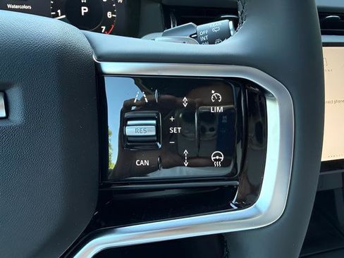 New 2026 Land Rover Discovery Sport Landmark AWD/4WD image 19