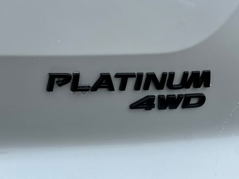 New 2025 Nissan Pathfinder Platinum image 35