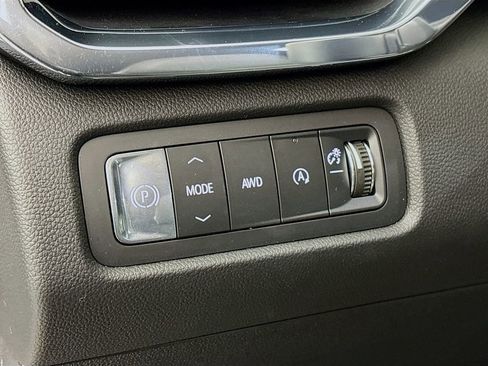 Used 2026 GMC Acadia Elevation image 10