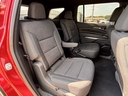 Used 2025 Chevrolet Traverse LT w/ Driver Confidence Package FWD image 29