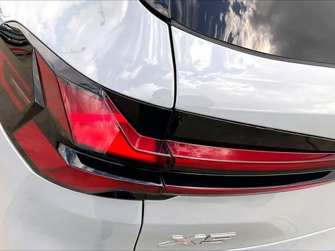 Used 2024 BMW X5 xDrive40i w/ M Sport Package image 29