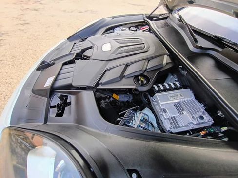 Used 2020 Porsche Cayenne Base image 73