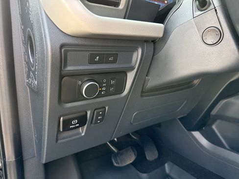 Used 2022 Ford Expedition Max XLT AWD/4WD image 9