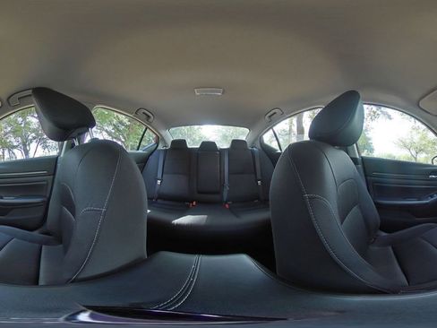 Used 2025 Nissan Altima 2.5 SV image 37