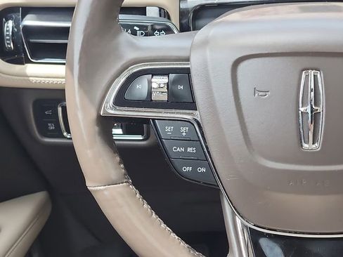Used 2022 Lincoln Nautilus Reserve AWD/4WD image 14