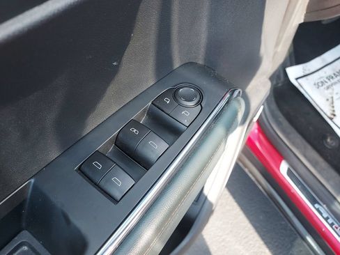 Used 2025 GMC Acadia AT4 w/ LPO, Floor Liner Package AWD/4WD image 11