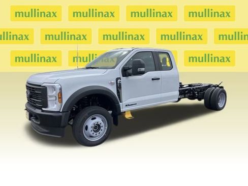New 2025 Ford F550 4x4 SuperCab Super Duty image 15