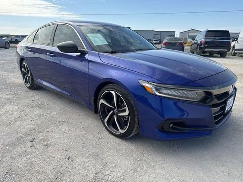 Used 2022 Honda Accord Sport image 6