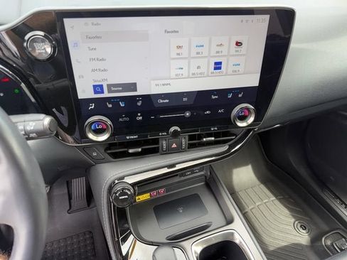Used 2024 Lexus NX 350 AWD w/ Vision Package image 18