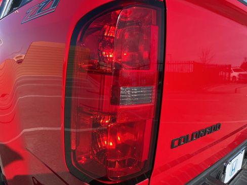 Used 2015 Chevrolet Colorado Z71 image 7