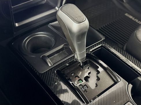 Used 2020 Toyota 4Runner TRD Off-Road image 17