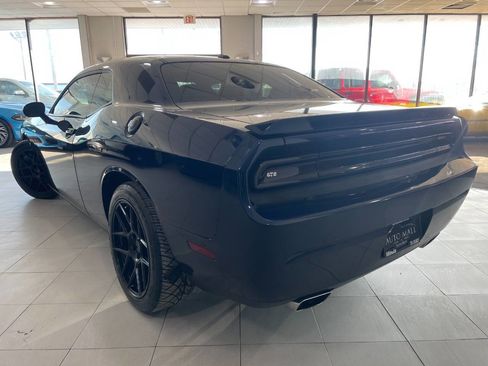 Used 2013 Dodge Challenger R/T image 5