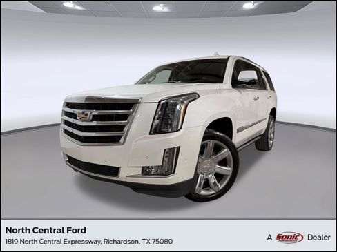 Used 2017 Cadillac Escalade Premium Luxury RWD image 1