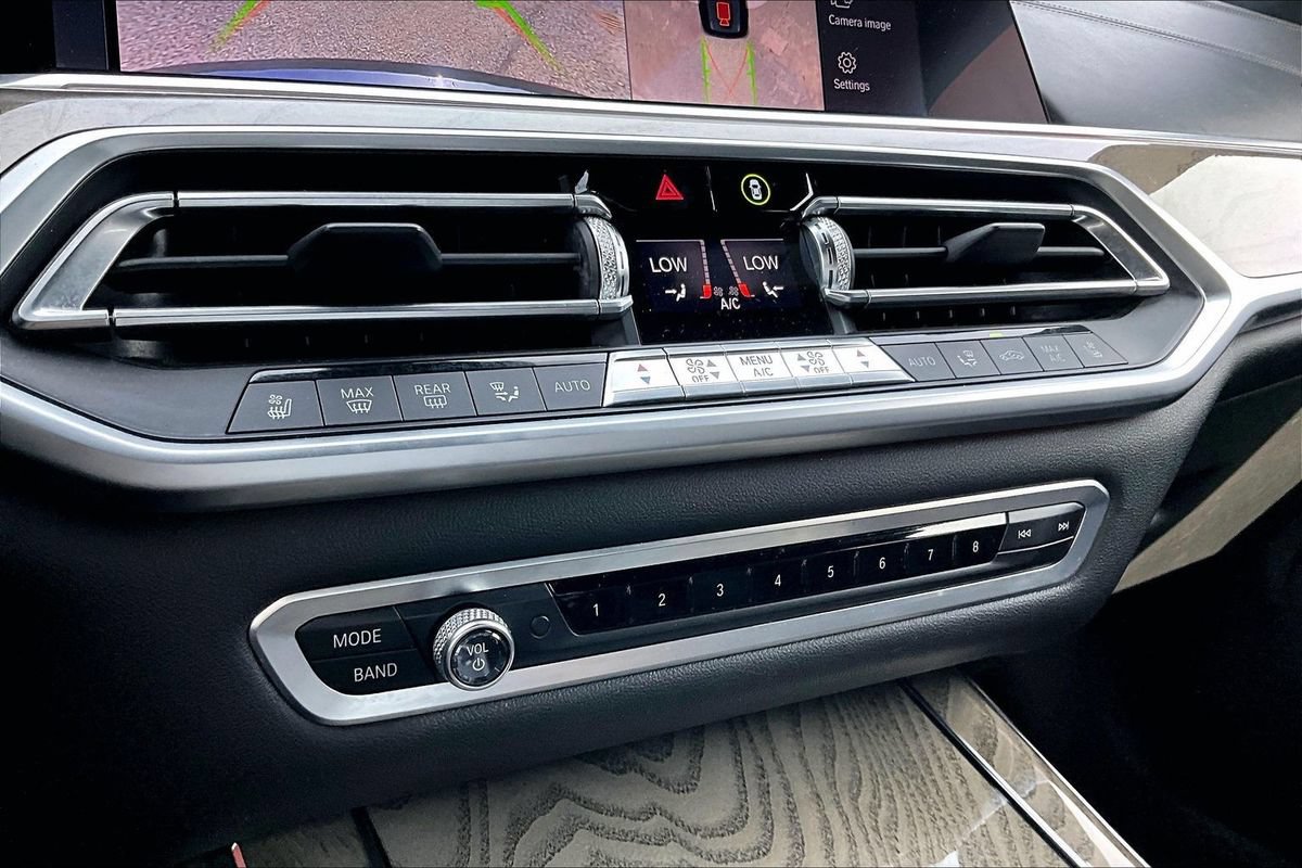 Used 2019 BMW X7 xDrive50i w/ M Sport Package AWD/4WD image 30