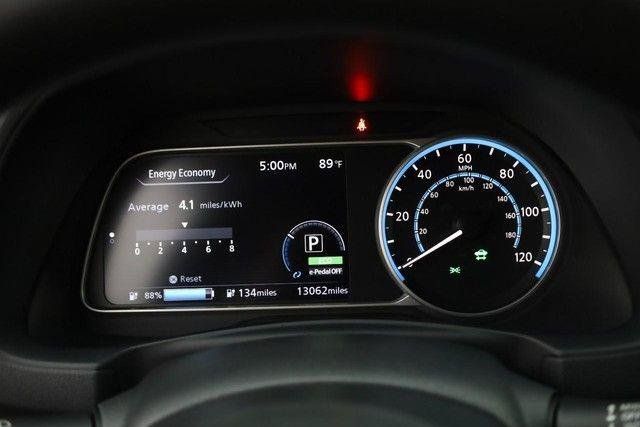 Used 2025 Nissan Leaf S FWD image 10
