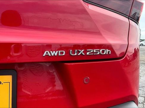 Used 2023 Lexus UX 250h AWD w/ Accessory Package (Z1) image 24