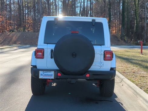 Used 2024 Jeep Wrangler Rubicon image 12