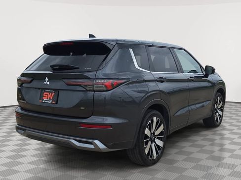 Used 2025 Mitsubishi Outlander SE AWD/4WD image 7