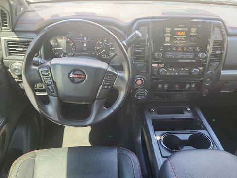 Used 2020 Nissan Titan PRO-4X w/ Pro-4x Convenience Package AWD/4WD image 10