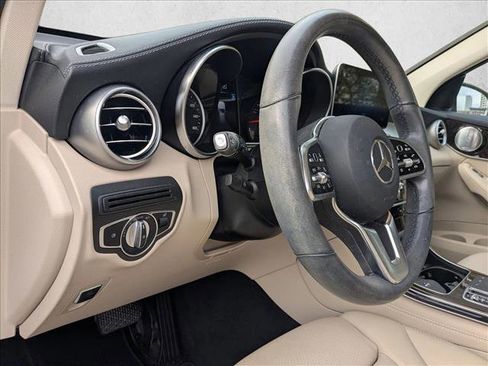 Used 2020 Mercedes-Benz GLC 300 4MATIC image 7