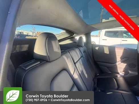 Used 2021 Tesla Model Y Long Range image 10