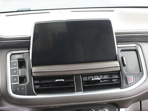 Used 2021 GMC Yukon SLT w/ SLT Luxury Plus Package AWD/4WD image 28