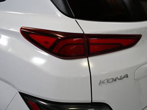 Used 2023 Hyundai Kona Limited w/ Cargo Package FWD image 17