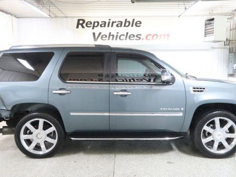 Used 2009 Cadillac Escalade AWD image 4