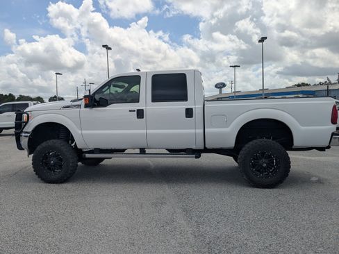 Used 2016 Ford F250 XLT w/ XLT Premium Package AWD/4WD image 7