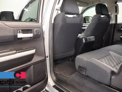 Used 2021 Toyota Tundra SR5 w/ SR5 Upgrade Package AWD/4WD image 28