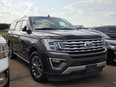 Used 2018 Ford Expedition Max Limited RWD image 3