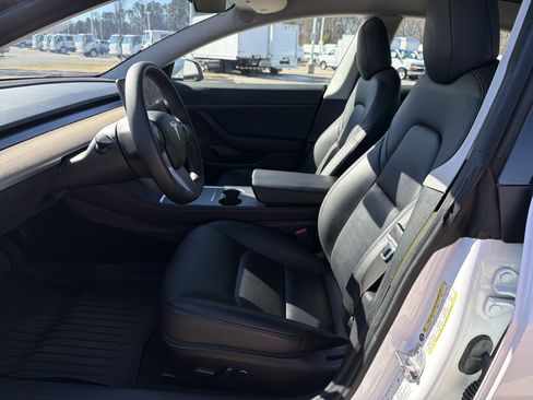 Used 2021 Tesla Model 3 Standard Range Plus image 16
